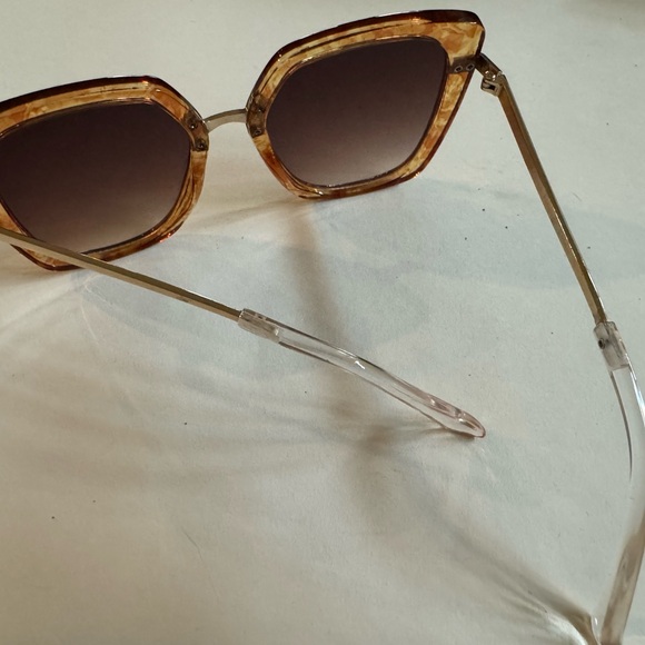 Oversized Sunglasses w/Amber Frames Retro/Glam - Picture 2 of 2